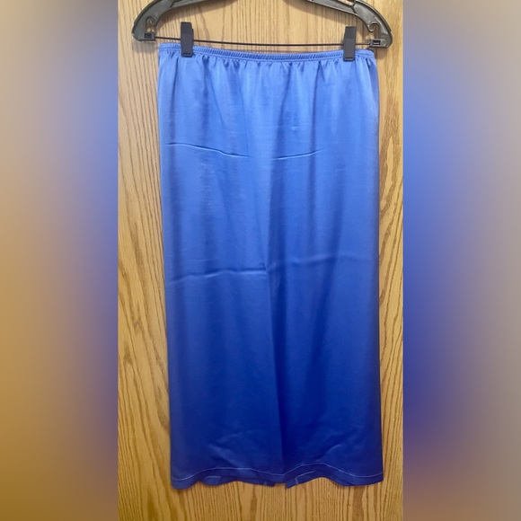 Leset Barb Satin Midi Skirt - Picture 5 of 7